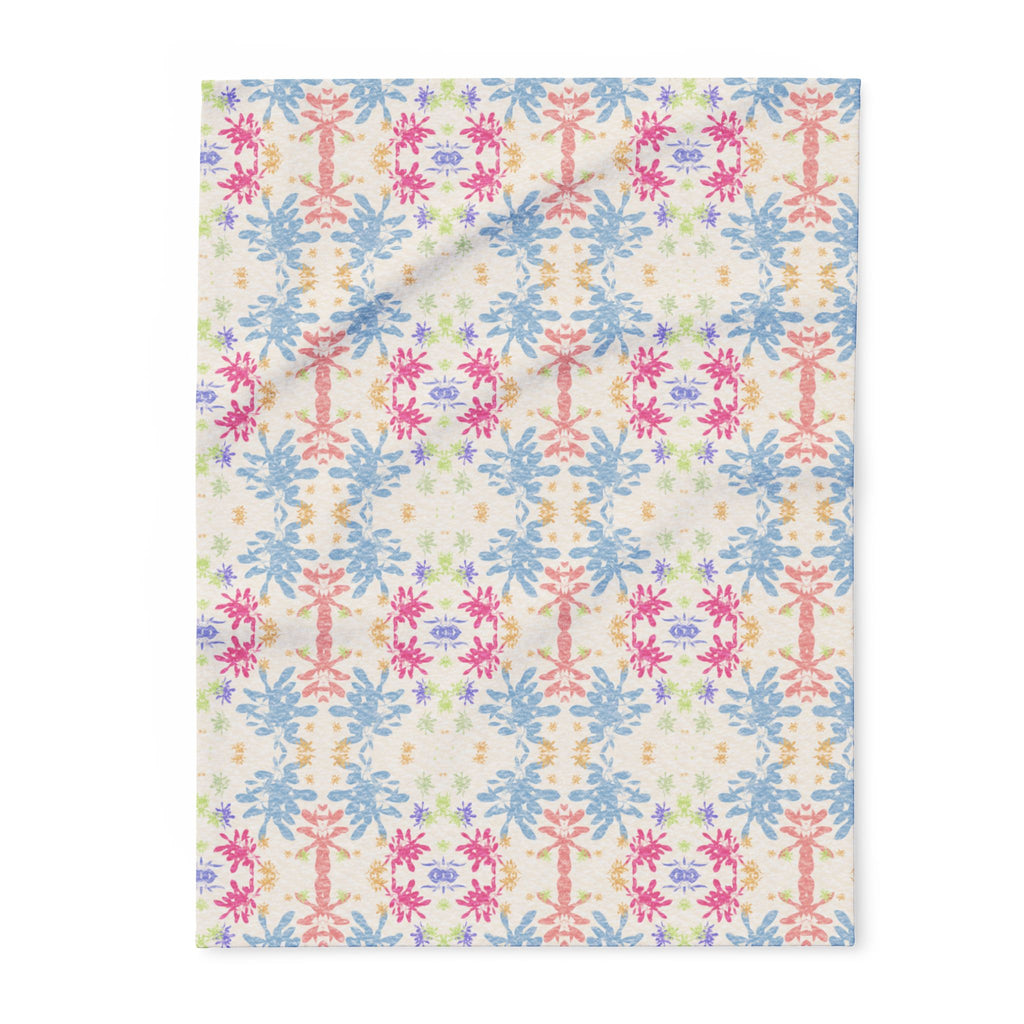 Blue Arctic Fleece Blanket — Pastel Snowflake Pattern Cozy Throw