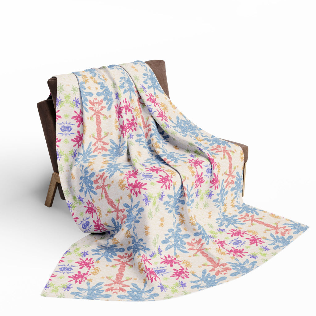 Blue Arctic Fleece Blanket — Pastel Snowflake Pattern Cozy Throw